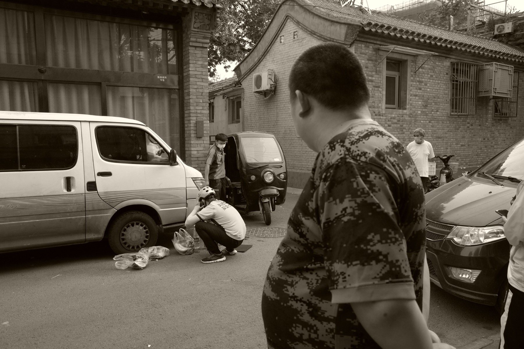 胡同中的日常瞬间 月亮 11
